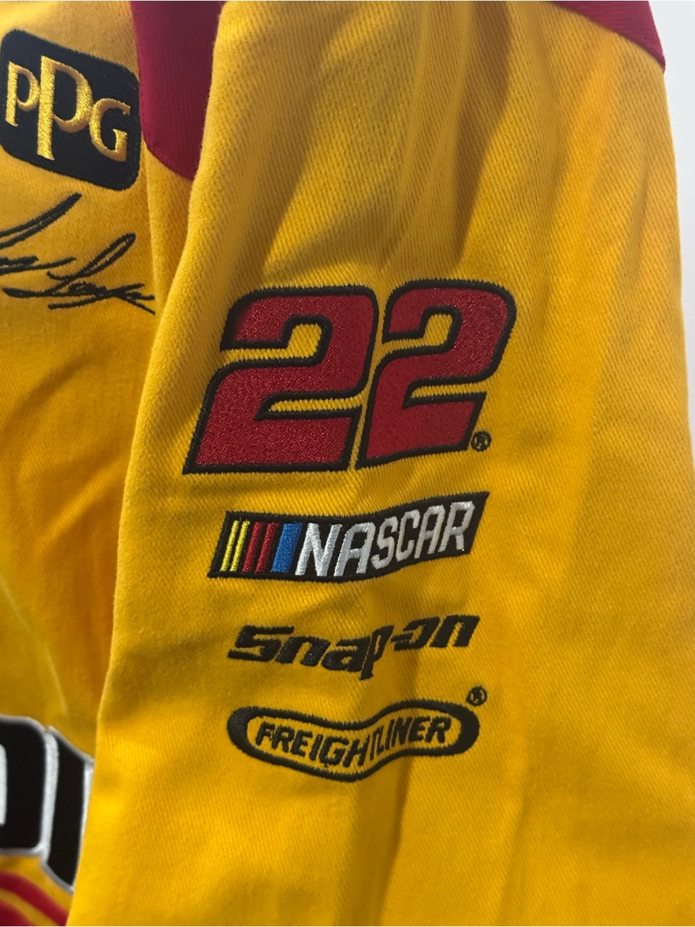 Pennzoil Shell Racing Jacket - Yellow & Red - Picture 4 of 4
